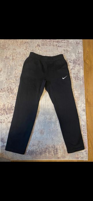nike pantaloni sport