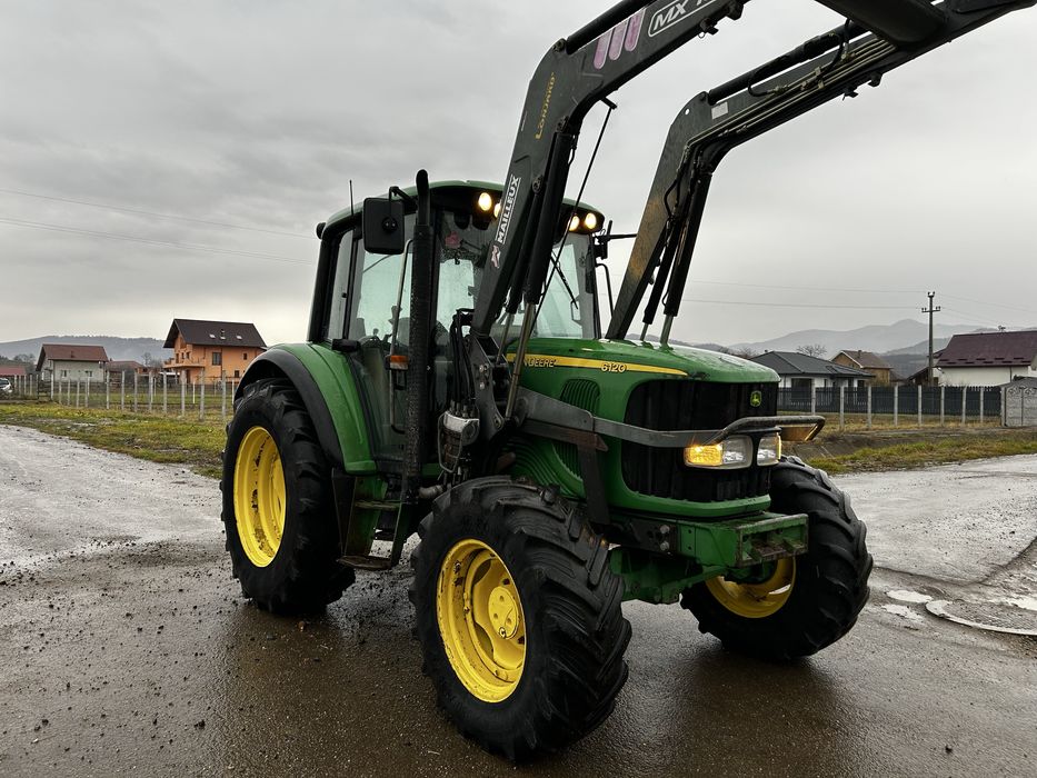 Tractor John Deere 6120 cu incarcator frontal