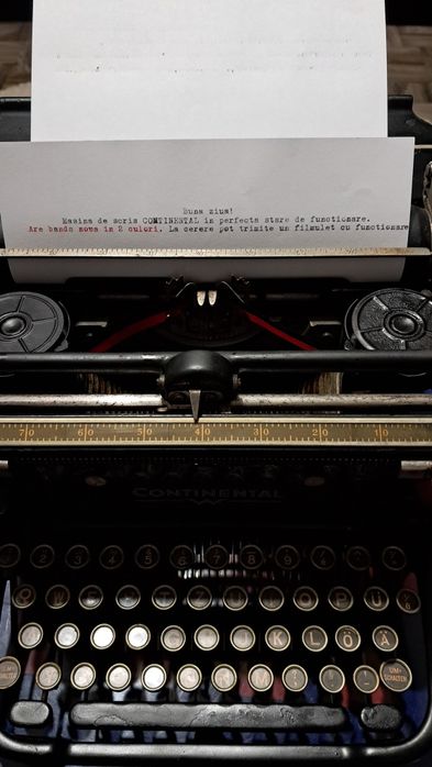 Masina de scris CONTINENTAL