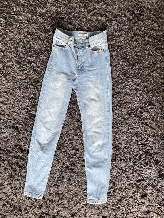 Blugi diferite modele , salopeta si gentuta