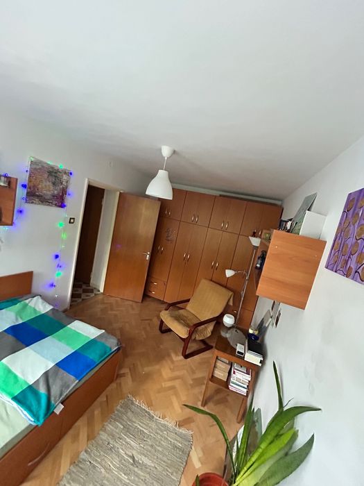 Vand piese de mobilier conditie excelenta
