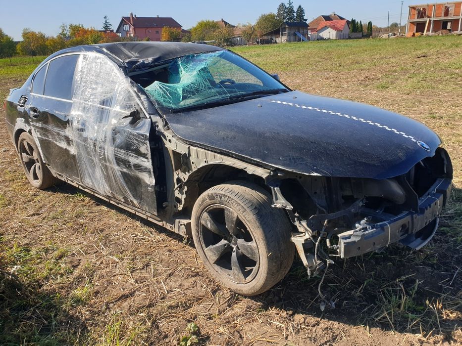 Dezmembrez/bmw 525d e60