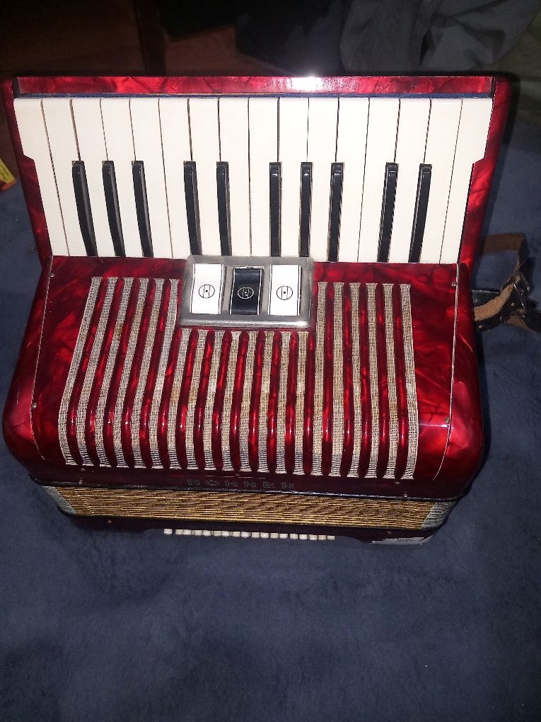 Acordeon hohner ...