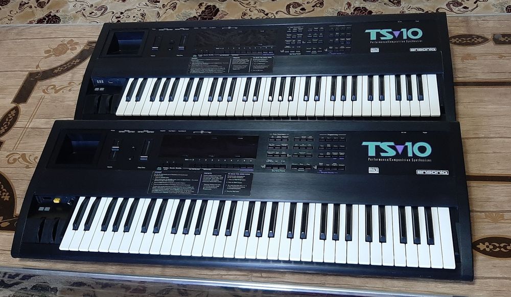 Ensoniq ts10 lar Sotiladi.