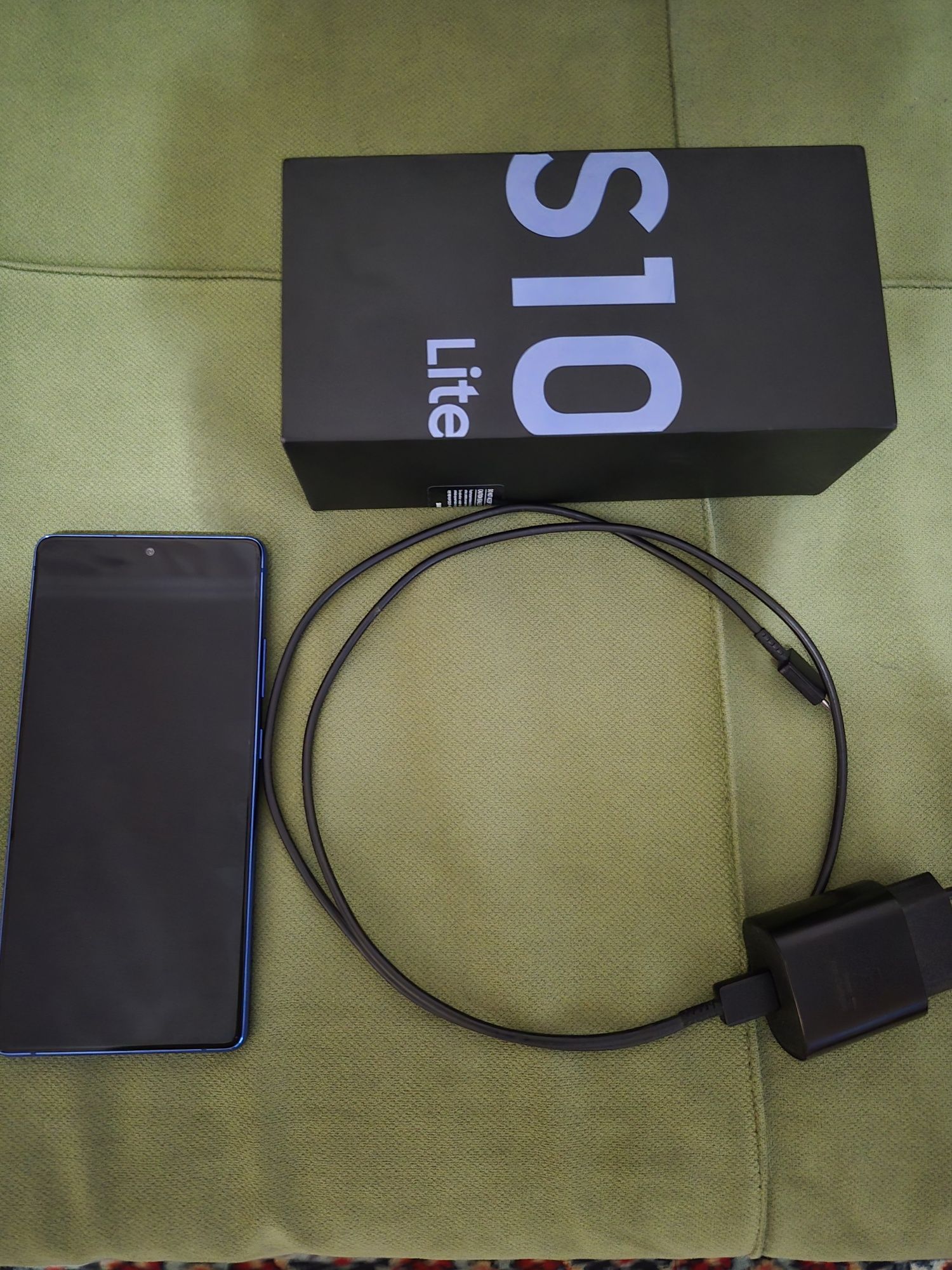 Самсунг S 10 Lite