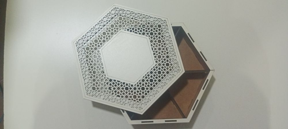 Quruq mevalar uchun bejirim qutilar