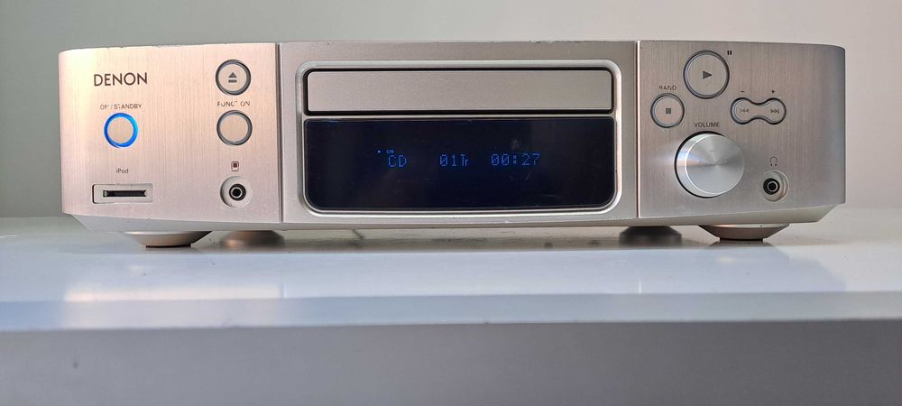 Denon RCD S 81 amplificator 100 W cu CD si tuner