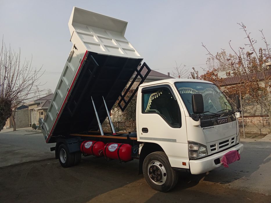 Исузу самосвал 84200км красками тоза балон 60/70% метан балон 4та 100т