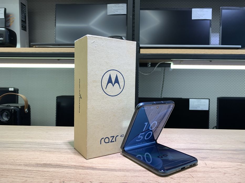 Motorola razr 40, 8/256 GB, Sage Green, полный комплект, 10915/А10
