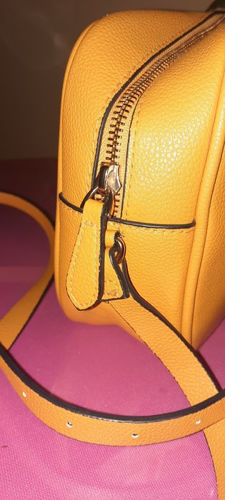 Дамска чантичка H&M