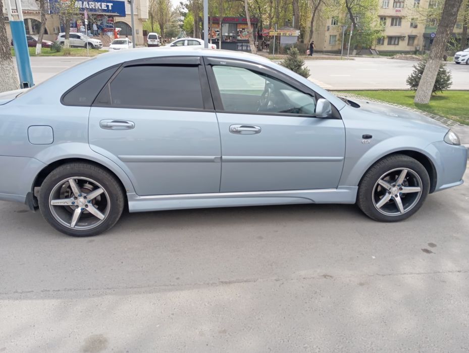 Продам лассети 1.6