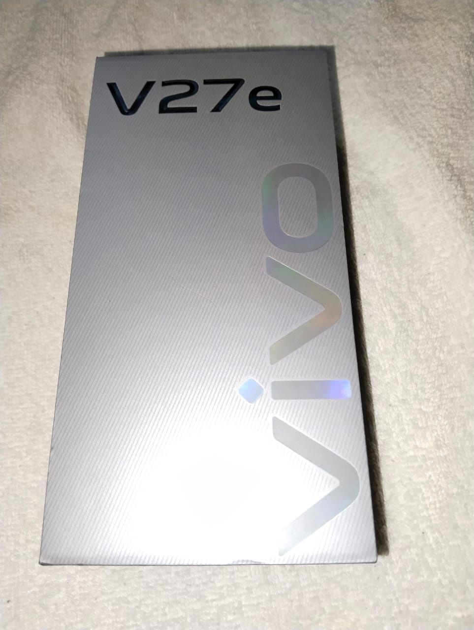 Смартфо Vivo V27e