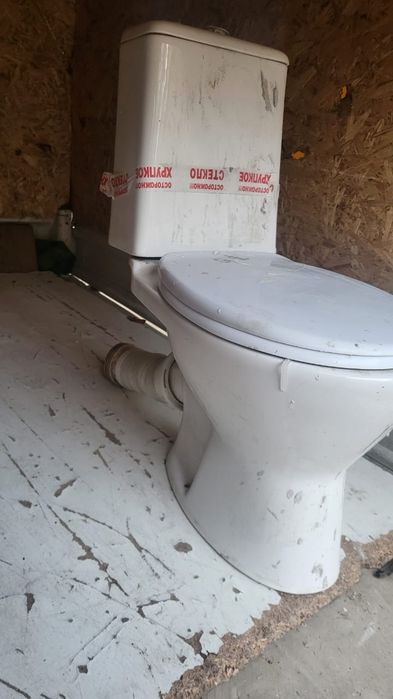 Продам унитаз в хорошем состоянии