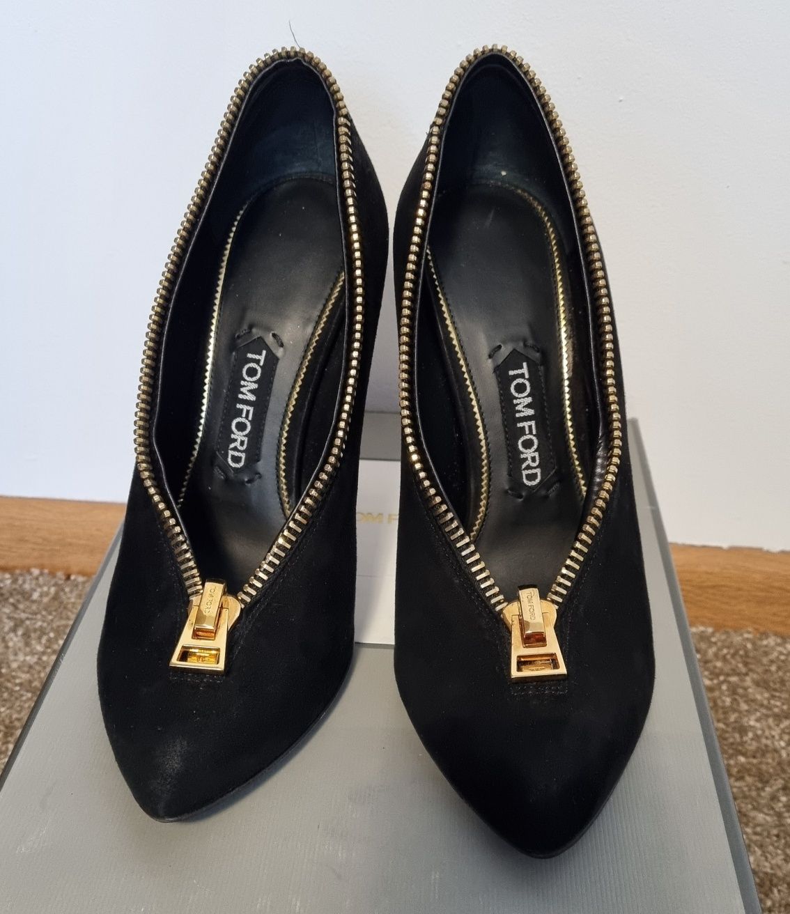 Vând pantofi cu toc Tom Ford originali