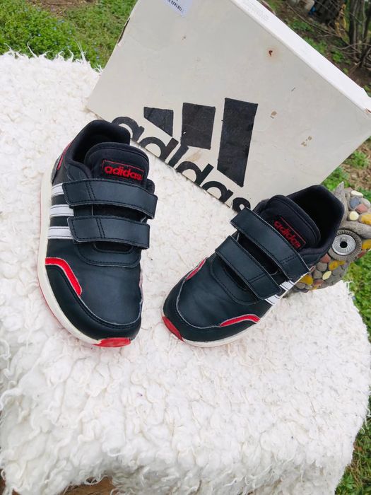 Adidasi baiat-marimea 29-30,inter19cm,ca piele Salomon,Geox,Ecco,Nike