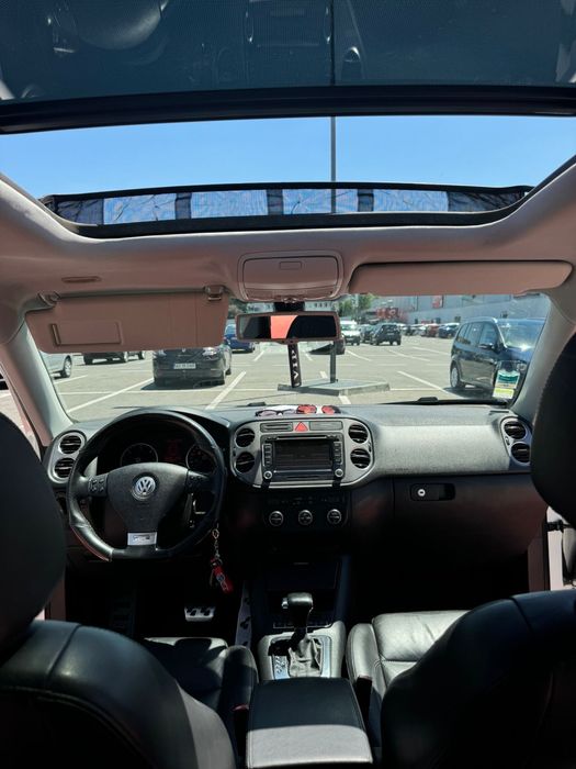 Volkswagen Tiguan 4x4 Automat 2.0 TDI R-Line Interior & Exterior