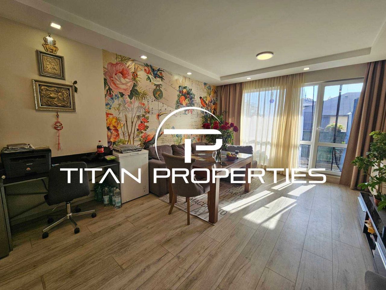 Продава се Тристаен апартамент в Варна, Бриз - 100 кв.м за 2350 €/кв.м - Снимка #1