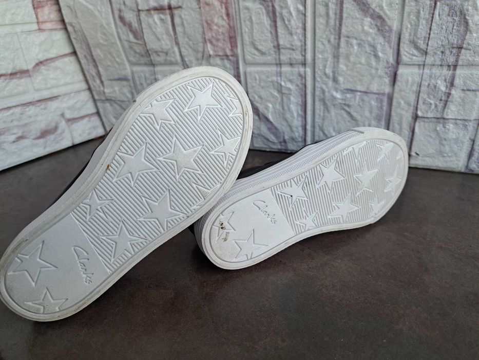 детски маратонки за момиче кецове,спортни обувки Clarks,кларк,ном27,5