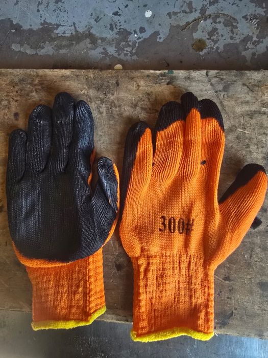 Рабочие перчатки