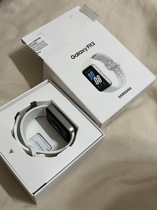 Продам часы спортивные Samsung Galaxy Fit 3