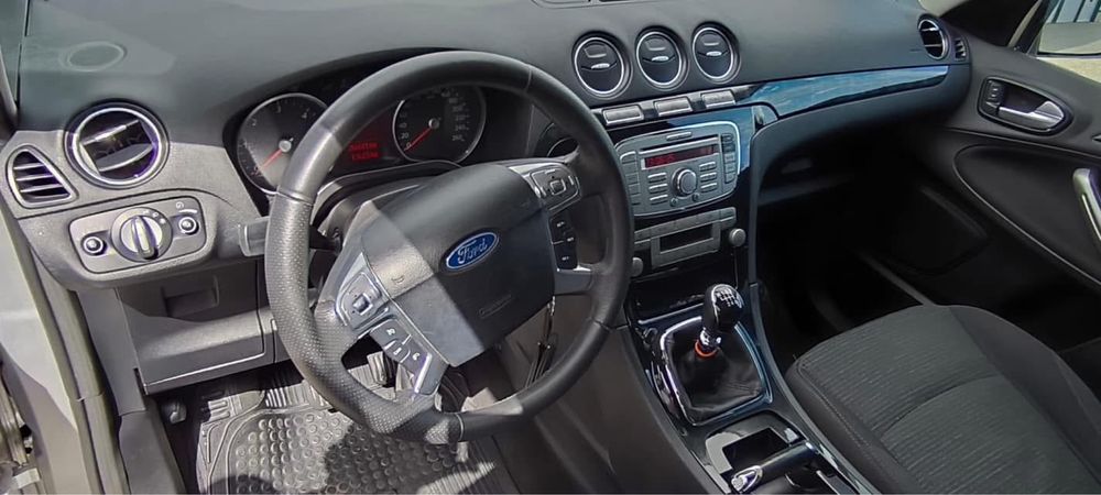 Ford Galaxy 2010
