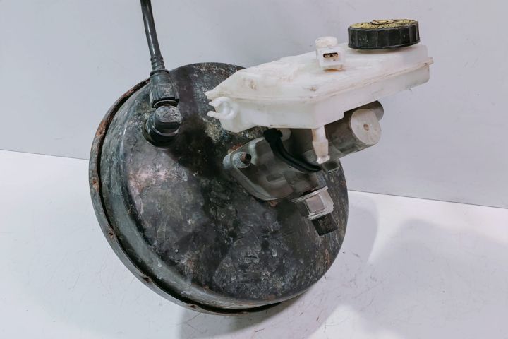 Tulumba servofrana cu pompa centrala Peugeot 206 prima generatie