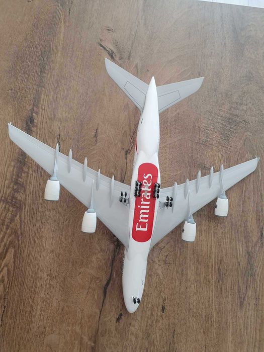 Macheta avion Emirates A380 cu roti | Decoratie | Perfect pt cadou