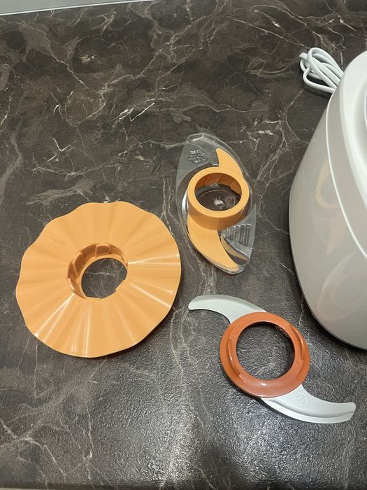 Кухненски робот philips HR7320/00