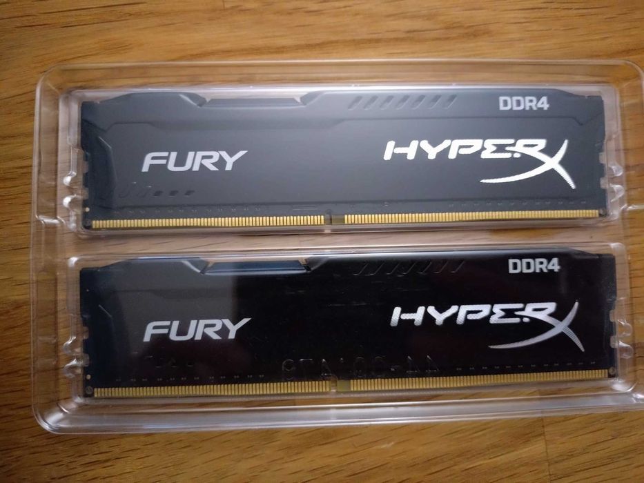 Използван двоен стик с DDR4 RAM 2x4 GB 2400MHz Kingston Hyper Fury