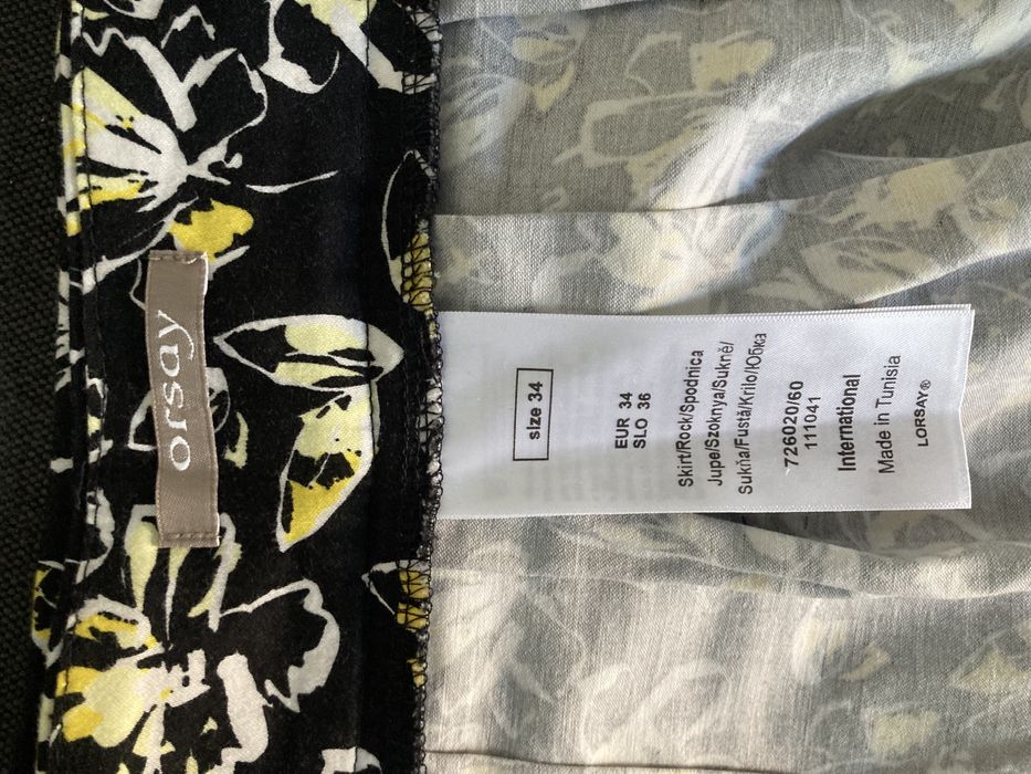 Fusta inflorata Orsay