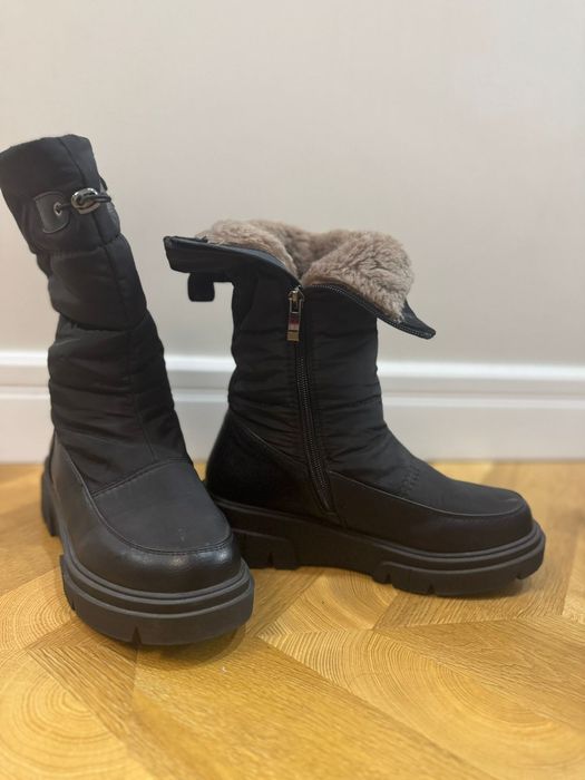 Продам зимнюю обувь