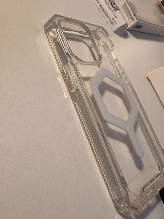 Калъфи за iphone 15 Pro max - UAG и Pitaka