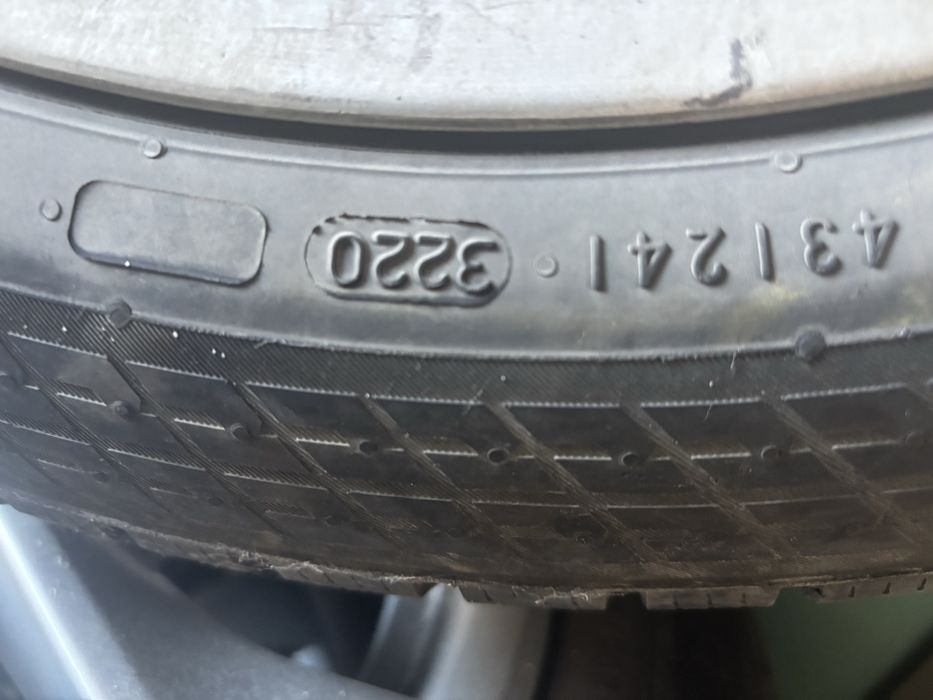 Set anvelope iarna 225 50 R17