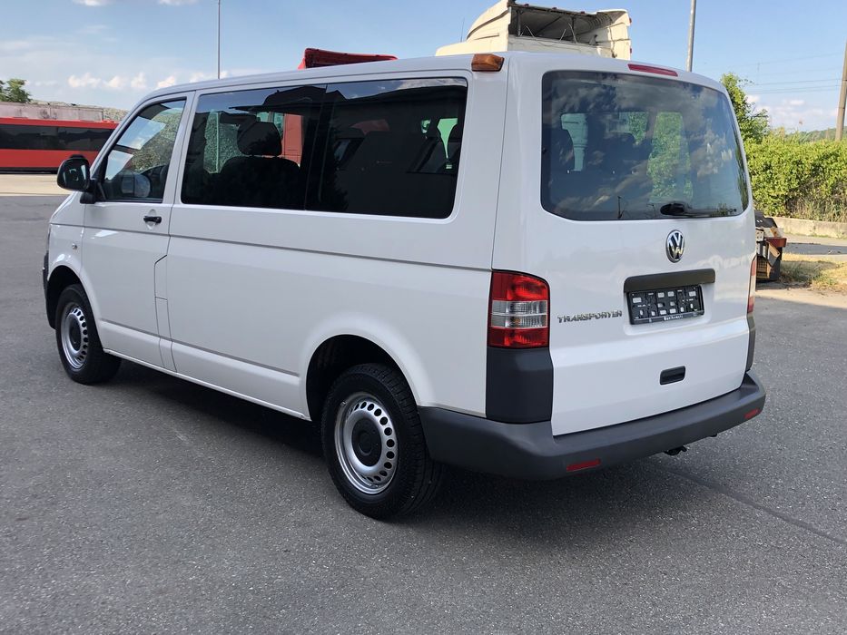 VW Transporter T5 9locuri an 2012 motor 2.0tdi 102cp clima navigatie