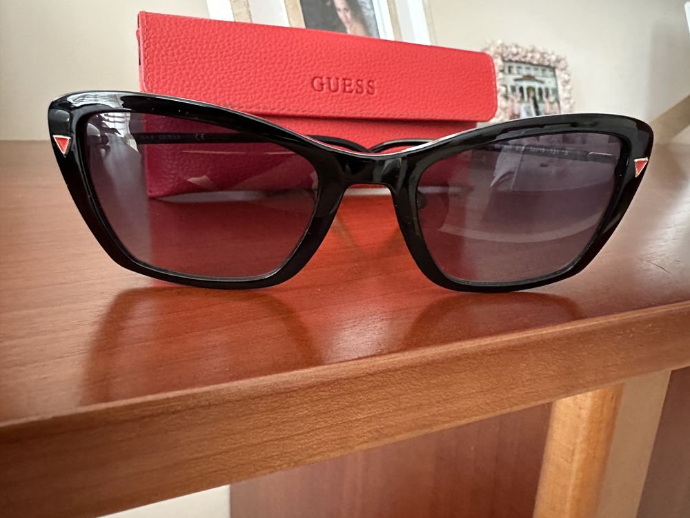 слънчеви очила Guess