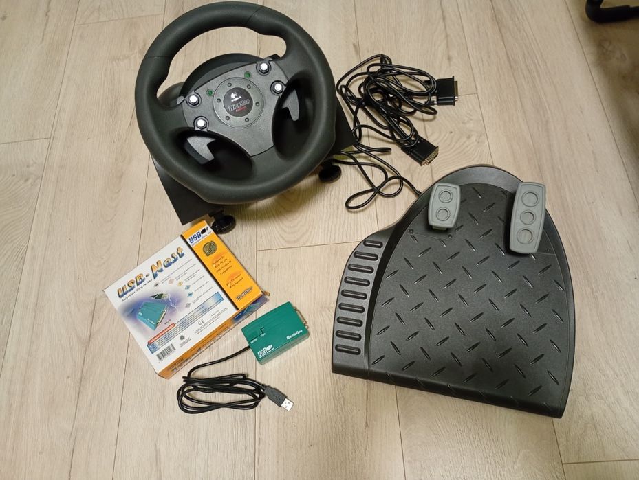 Продавам комплект -волан с педали и преходник