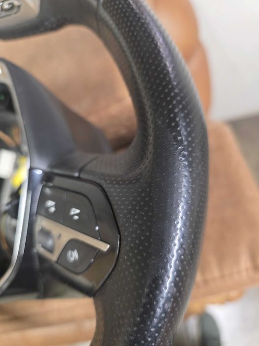 Кожен волан за Пежо 3008 GT