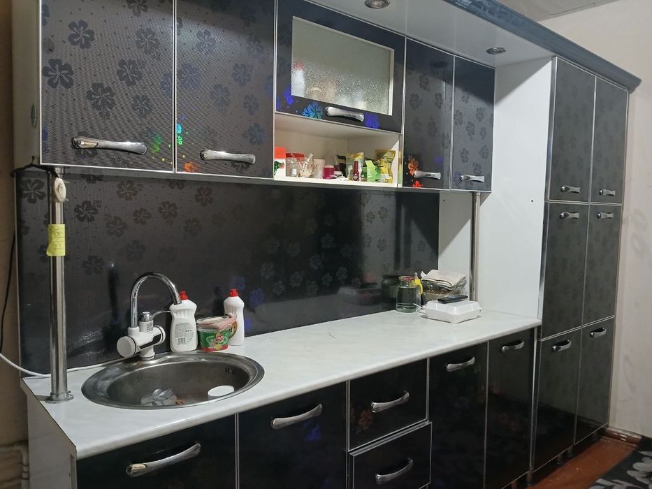 Продается кухонный гарнитур