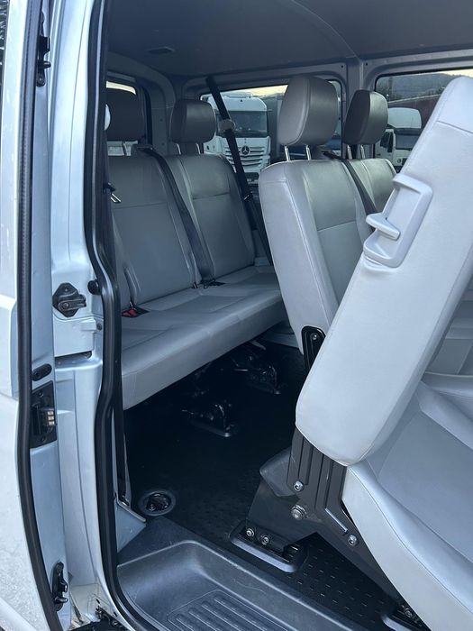 Vând vw transporter t5 8+1 locuri. 2.0 tdi. Euro 5