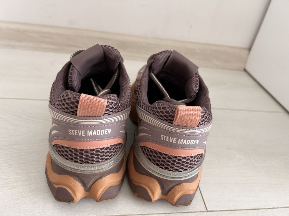 Дамски маратонки Steve Madden 37 номер