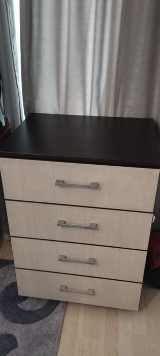 Скрин+2нощни шкафчета 200лв.