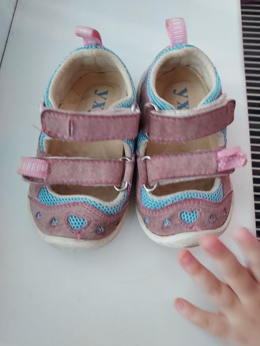 Vand incaltari primii pasi pentru bebelusi