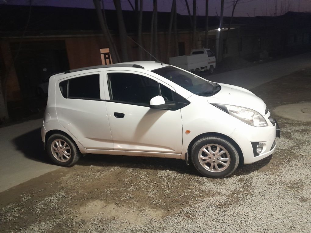 Spark  avtomat evro 4 sotiladi