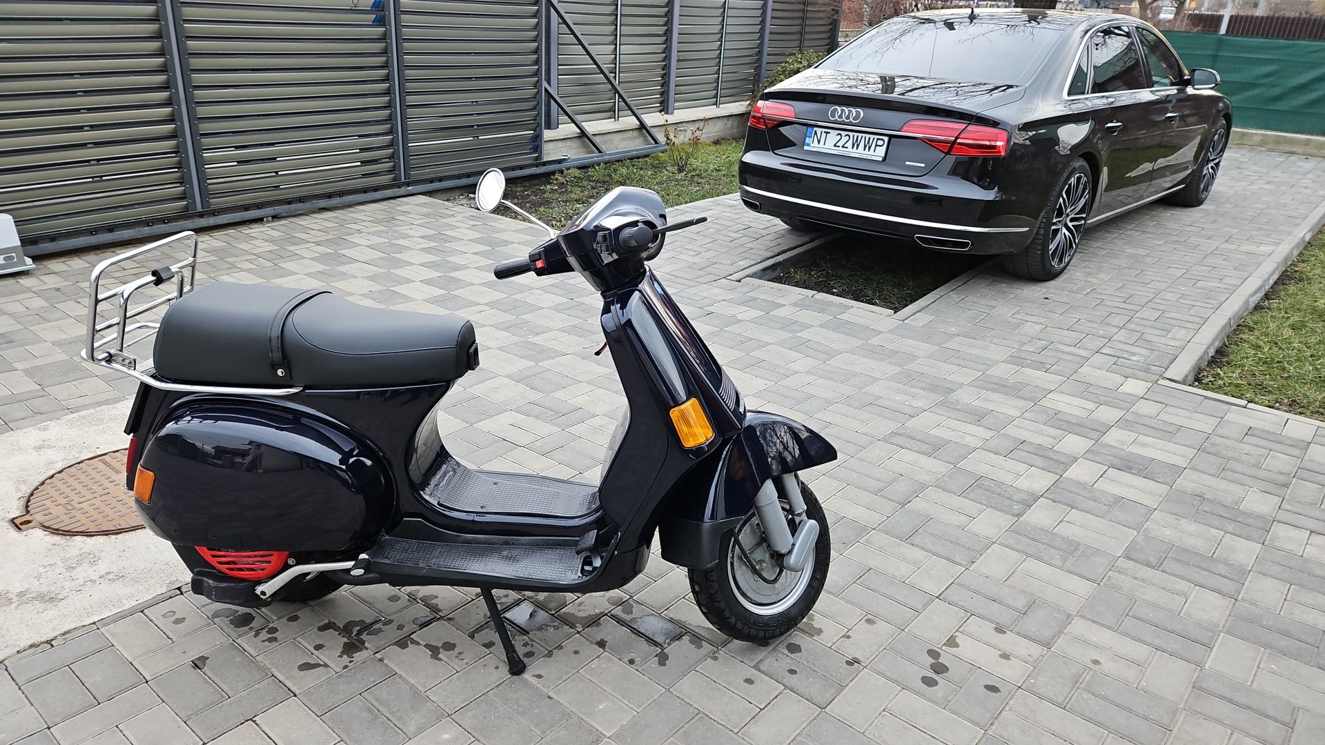 Vând Vespa Cosa 125 cmc, an fabr. 1989, impecabilă