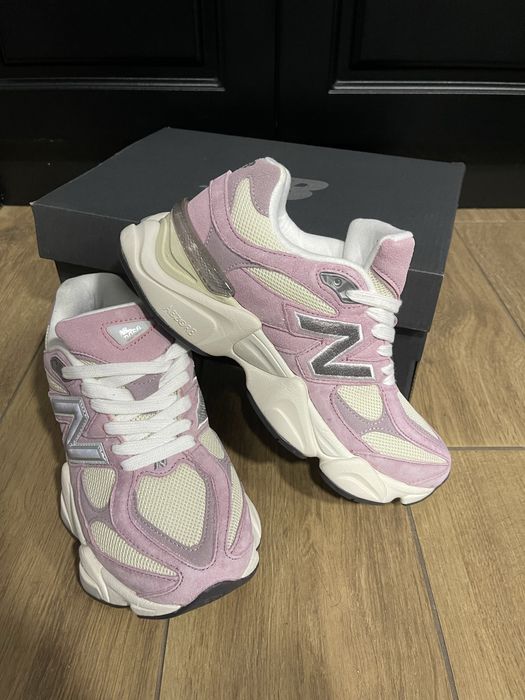 New Balance 9060