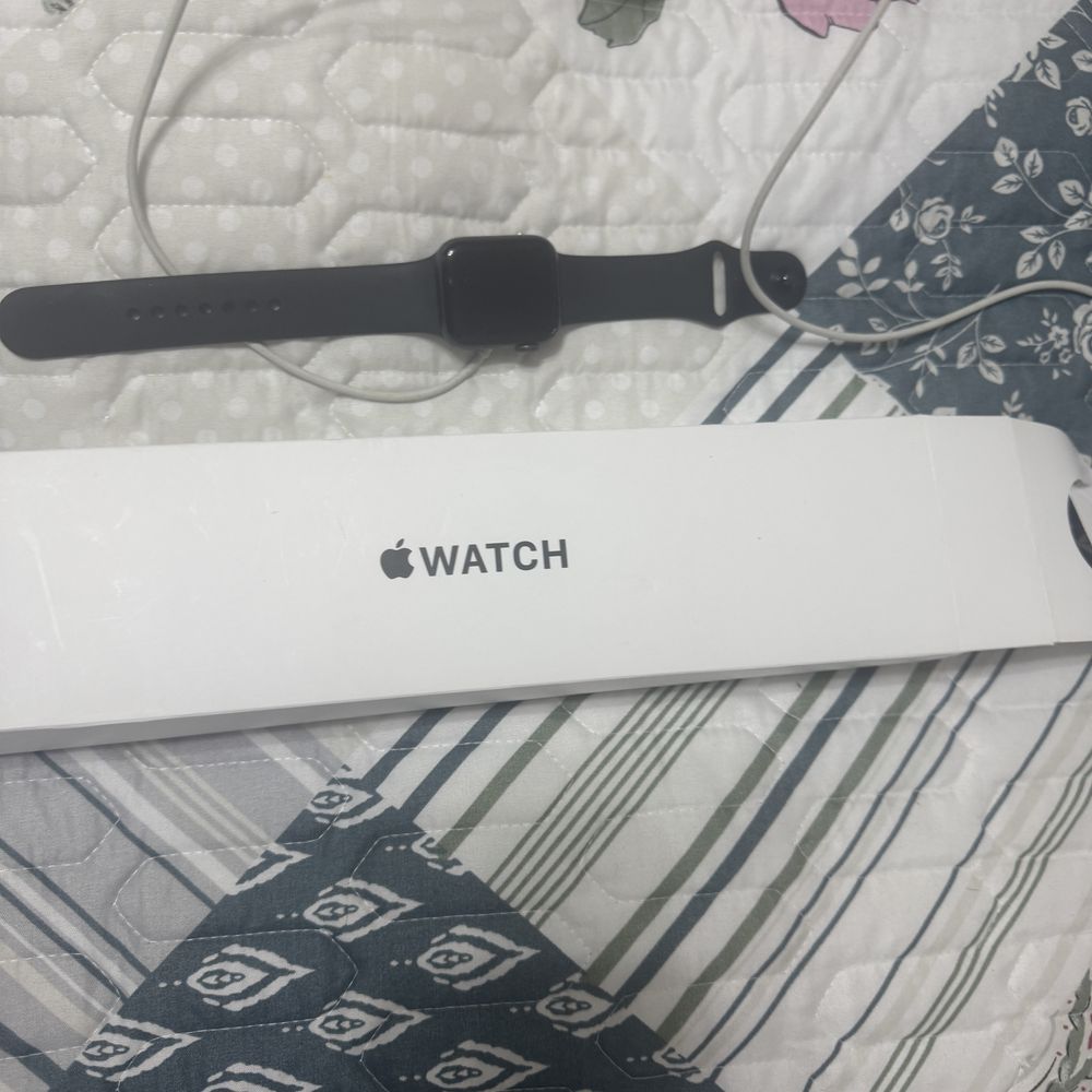 Срочно Продам apple watch, 40 mm