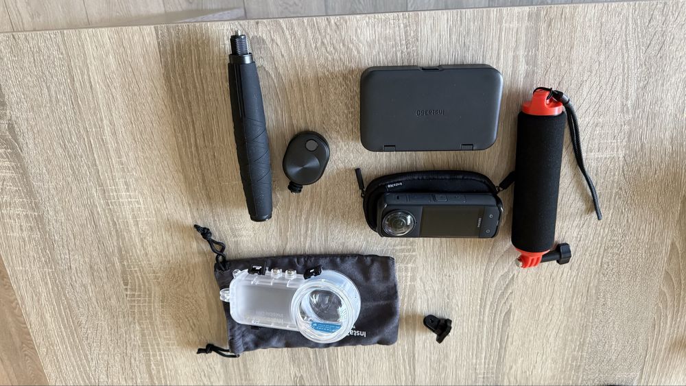 Екшън камера Insta 360 x4