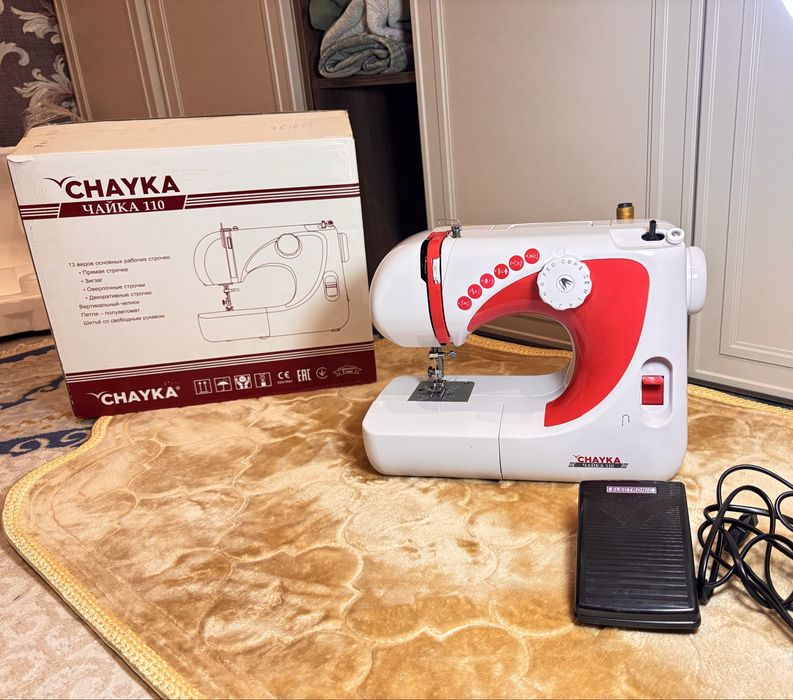 Швейная машинка Chayka 110 ( белый-красный)