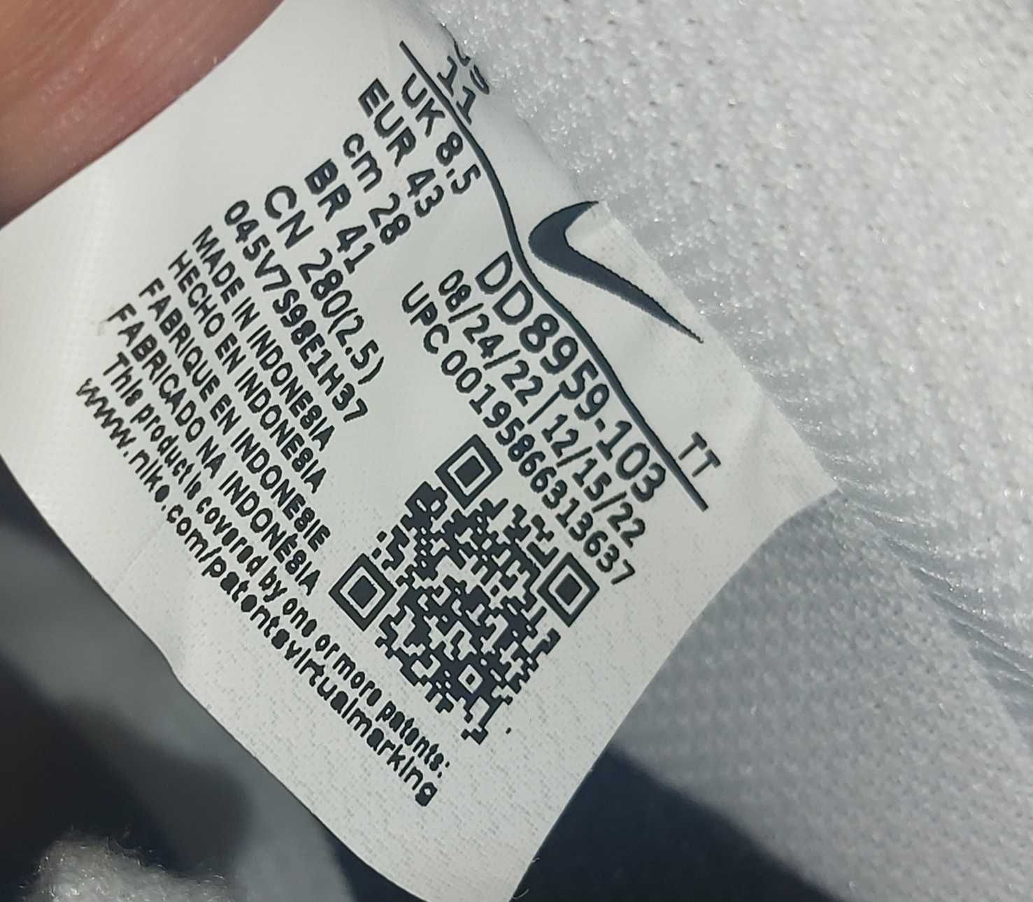 Nike Air Force 1 '07 "White & Black" - Номер 43