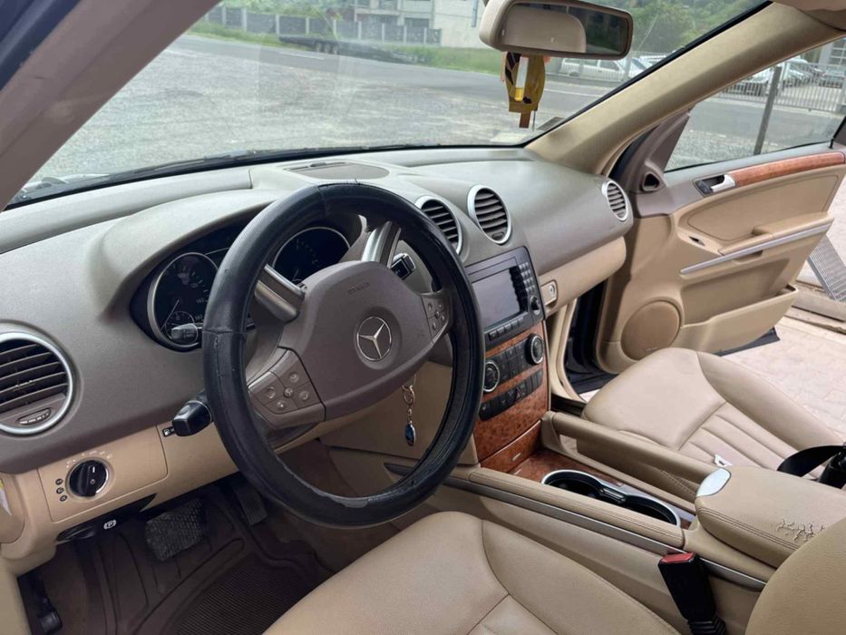 Vând mercedes ML 320 4MATIC